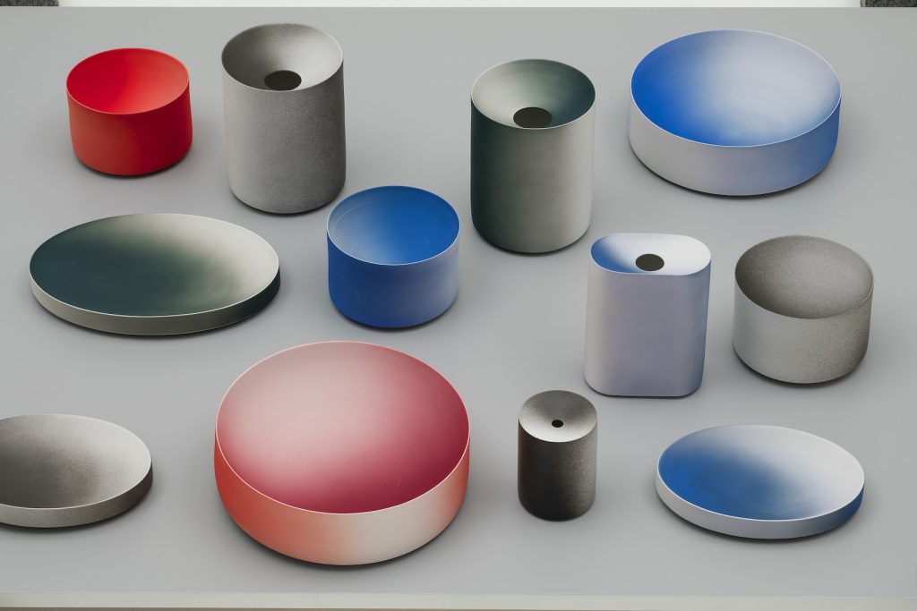 Espaces du design. Service en porcelaine, Kueng Caputo pour Arita, 2016arita.com, kueng-caputo.ch