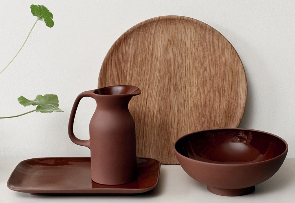 cadeau de Noël design. Cadeau de Noël. Cruche Olio jug, design Barber and Osgerby. Royal Doulton