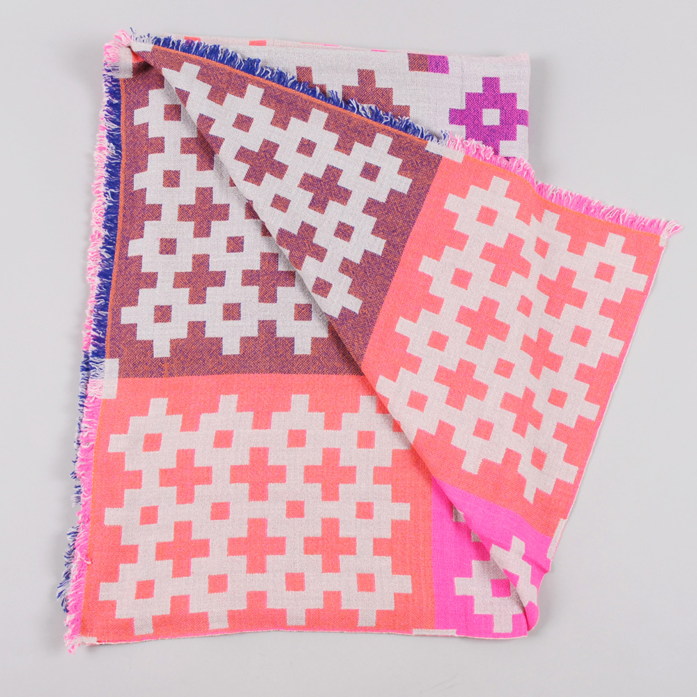 cadeau de Noël design. Plaid Plus, Hay