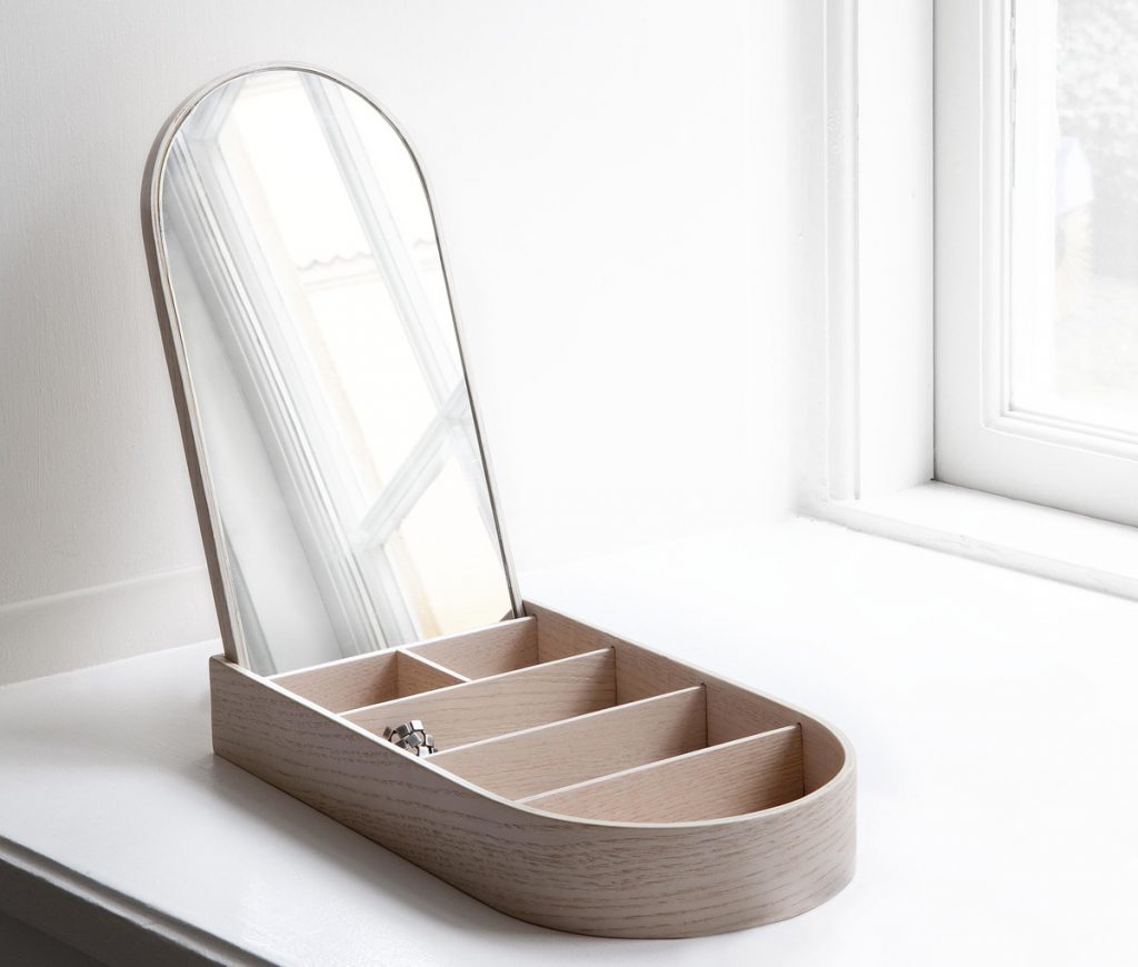 cadeau de Noël design. Jewellery box de Theresa Arns. Menu