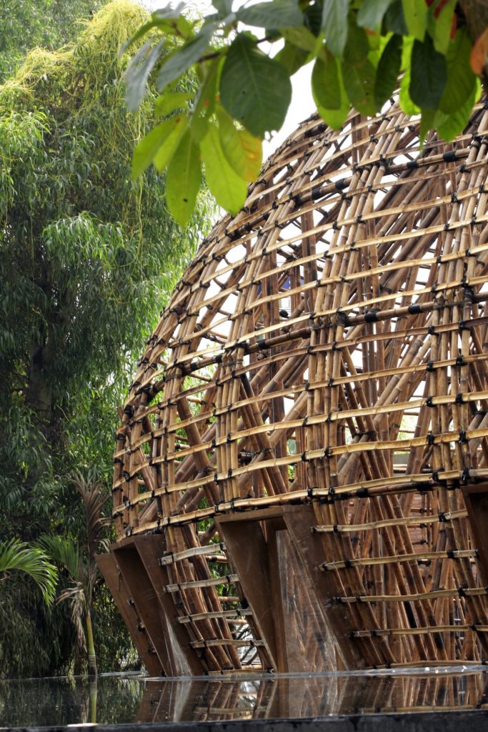 L'architecture en bambou de Vo Trong Nghia. LE WNW BAR