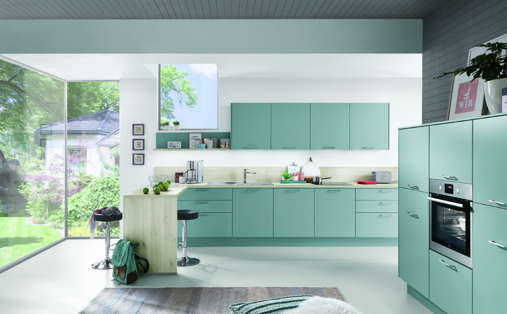 Bar de cuisine, plan snack, table à manger, îlot dans une cuisine design