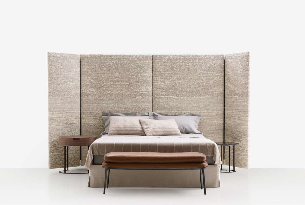 Tête de lit. Lit en tissu. Lit design. Dike, design Antonio Citterio, Maxalto