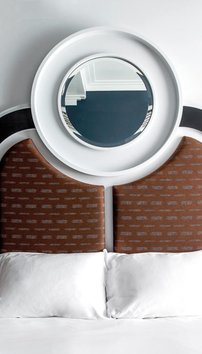 Tête de lit originale sur mesure créé par un designer décorateur