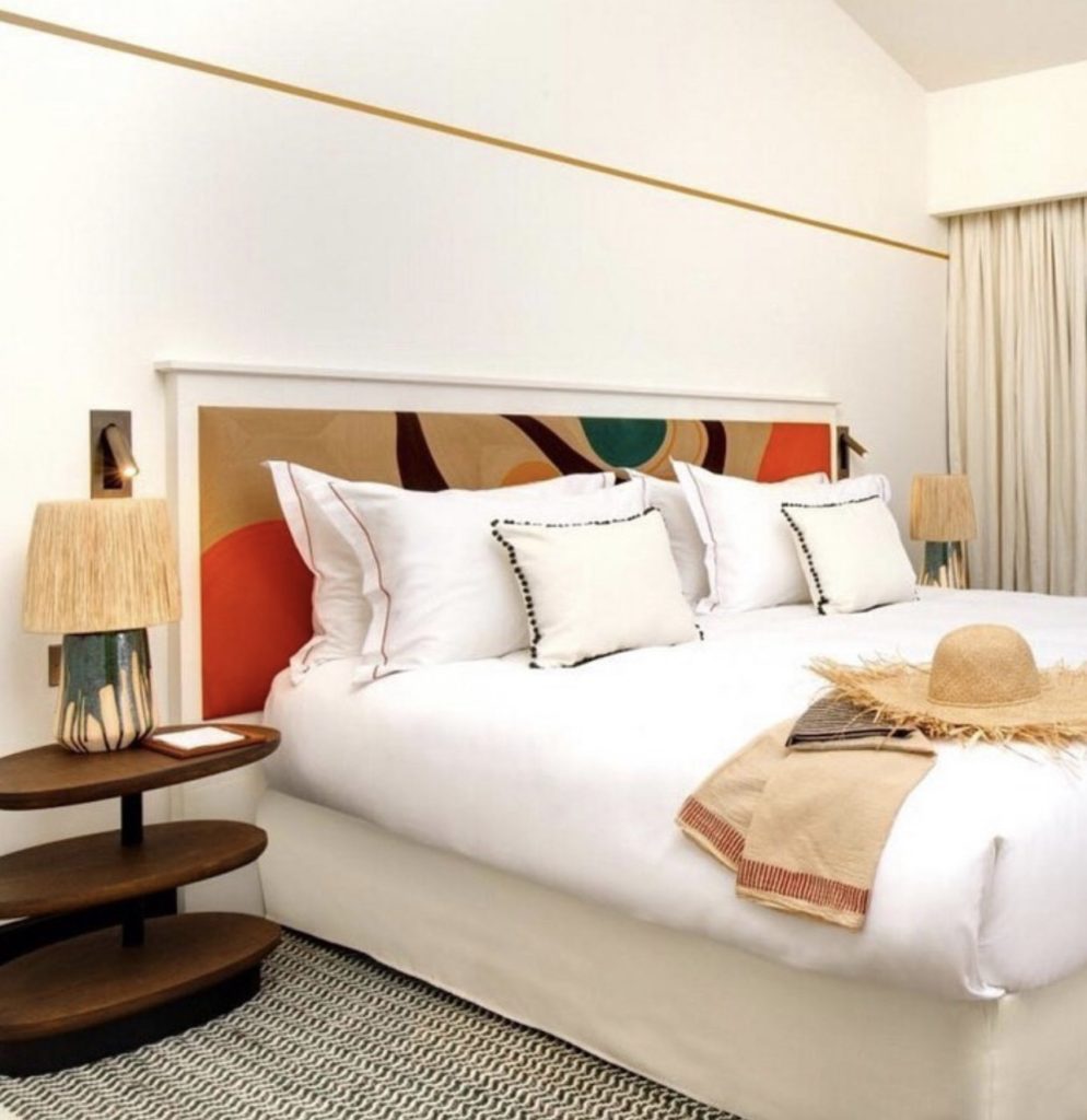 Tête de lit originale sur mesure créé par un designer décorateur