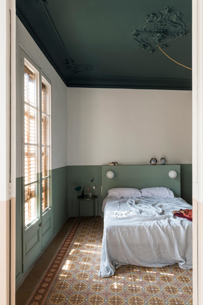 Tête de lit originale sur mesure créé par un designer décorateur