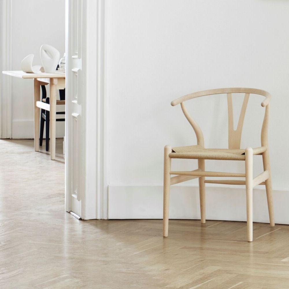 Chaise en bois pour intérieur rustique et contemporain