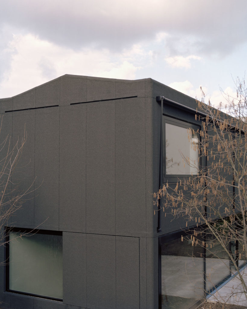 Maisons compactes. Architecture de l'essentiel suisse