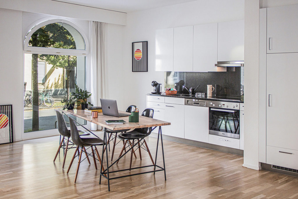 GENIO S Touch de Dolce Gusto. Tiny house. Home office.