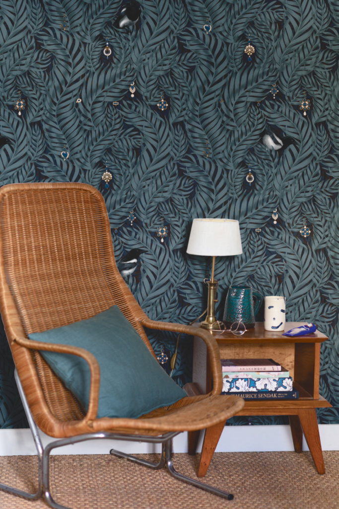 Papier peint animaux familiers et feuillages