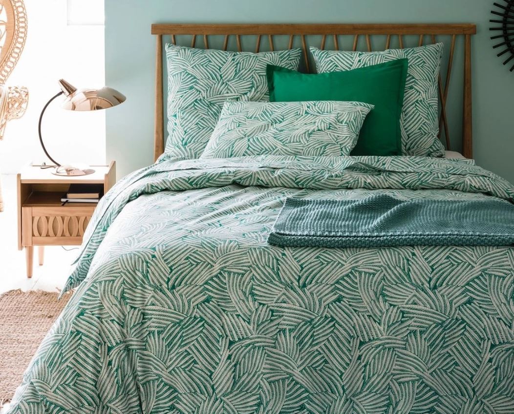 10 manières de faire son lit et de placer coussins et couvre-lits