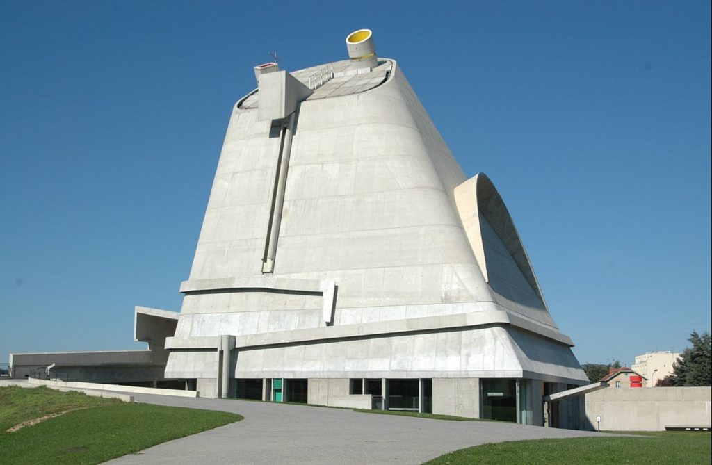 Bâtiment religieux et église moderne et contemporain