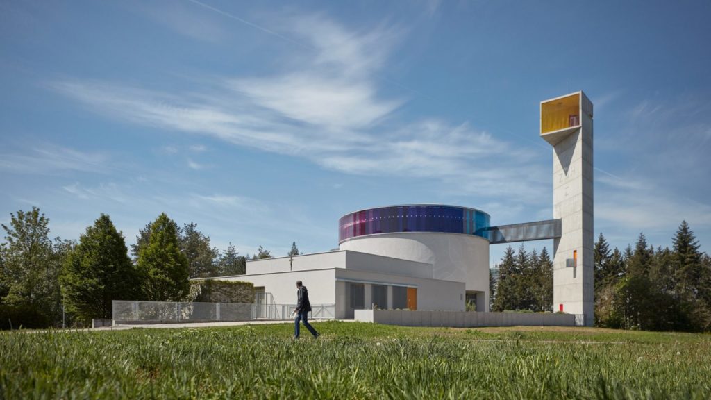 Bâtiment religieux et église moderne et contemporain.