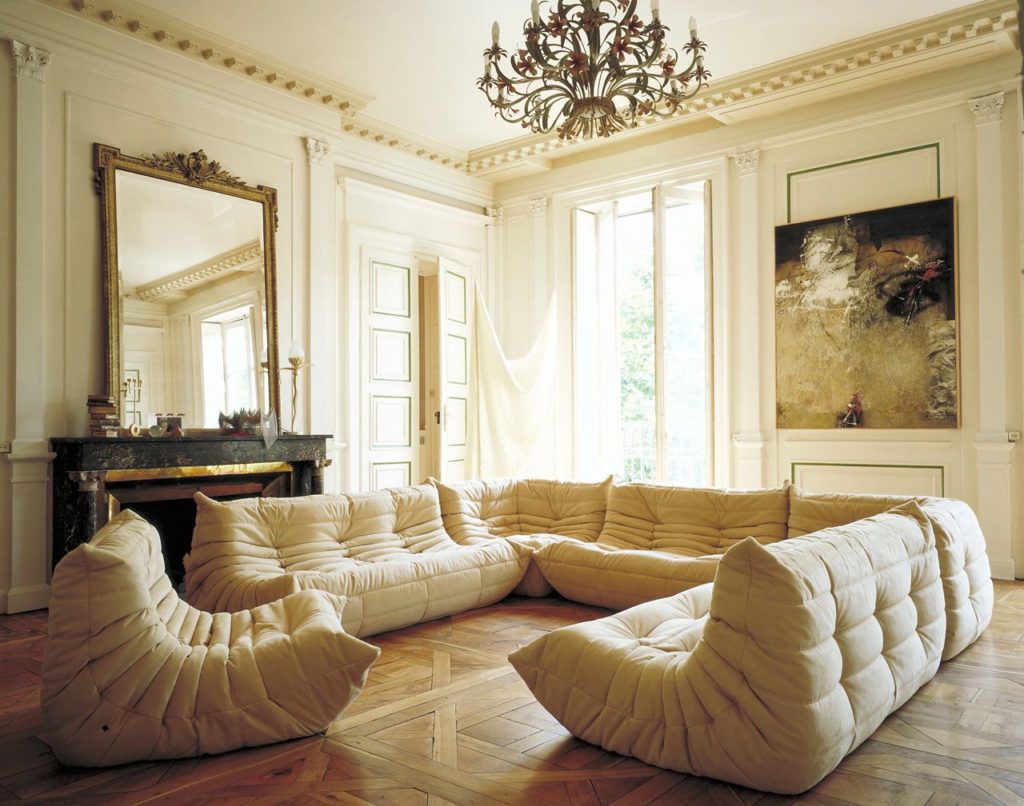 Meuble, fauteuil inspiré des seventies et pour créer une décoration glamou des années 70, 70's