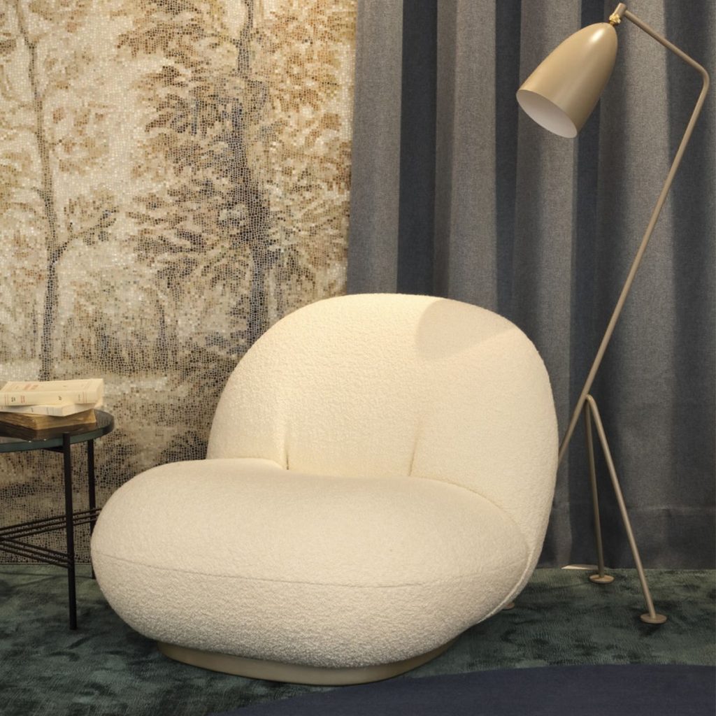 Meuble, fauteuil inspiré des seventies et pour créer une décoration glamou des années 70, 70's
