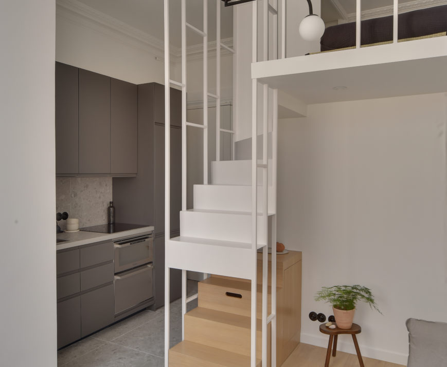 Escalier d’architecte pour petits espaces. Stair in small space.