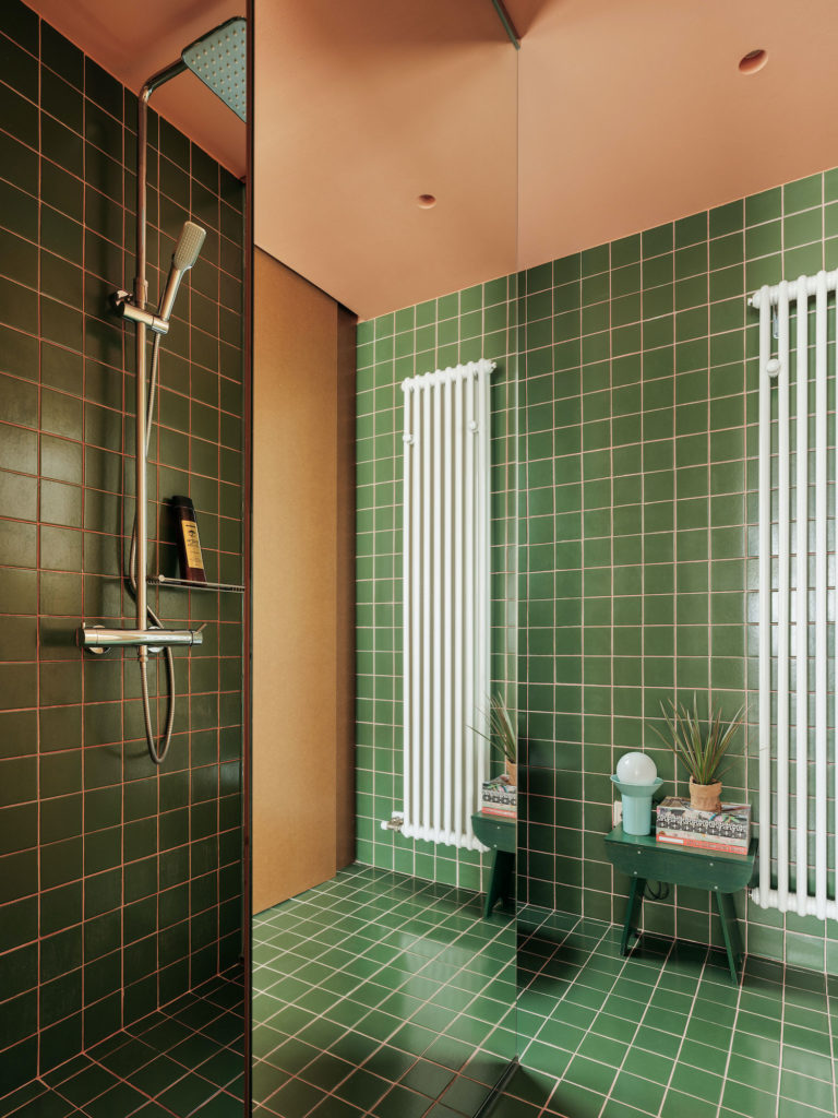 Très belle douche de plain-pied, superb walk-in shower
