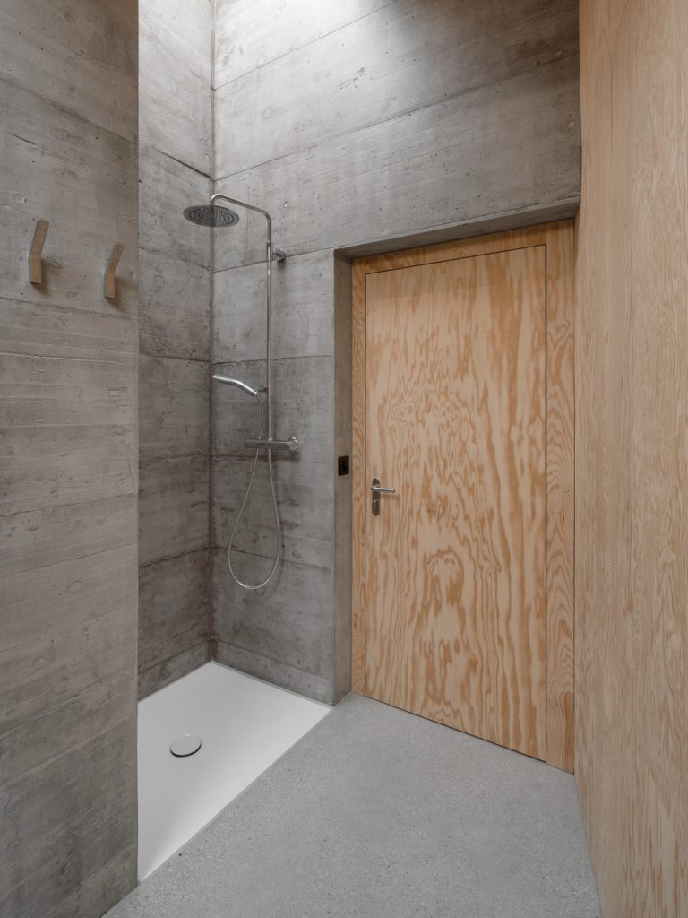 Très belle douche de plain-pied, superb walk-in shower