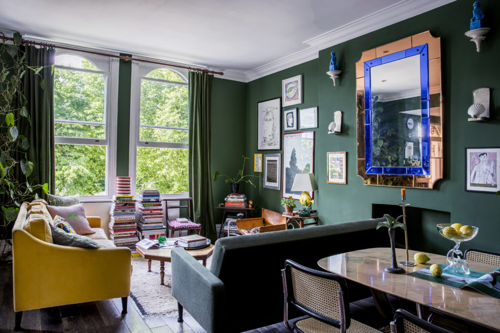 Choisir une peinture de salon. Exemple de bonne couleur.
