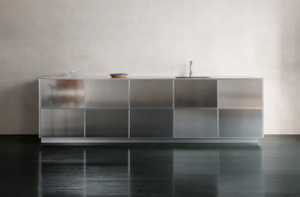 Finitions portes cuisine possibles. Les façades s'amusent.