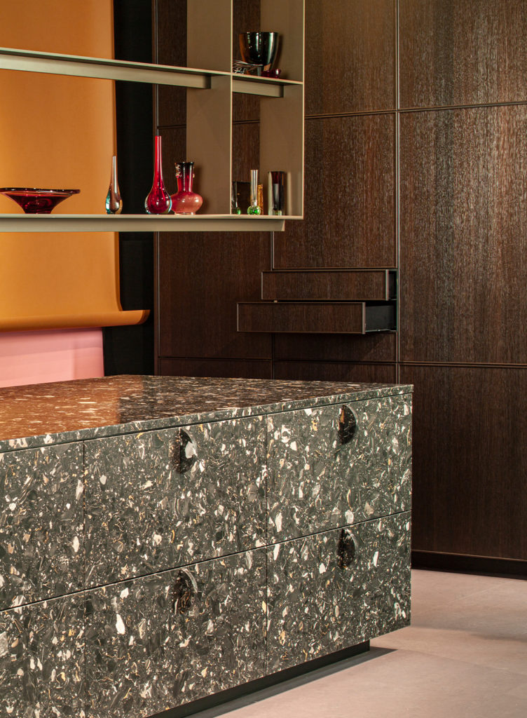 Finitions portes cuisine possibles. Les façades s'amusent.