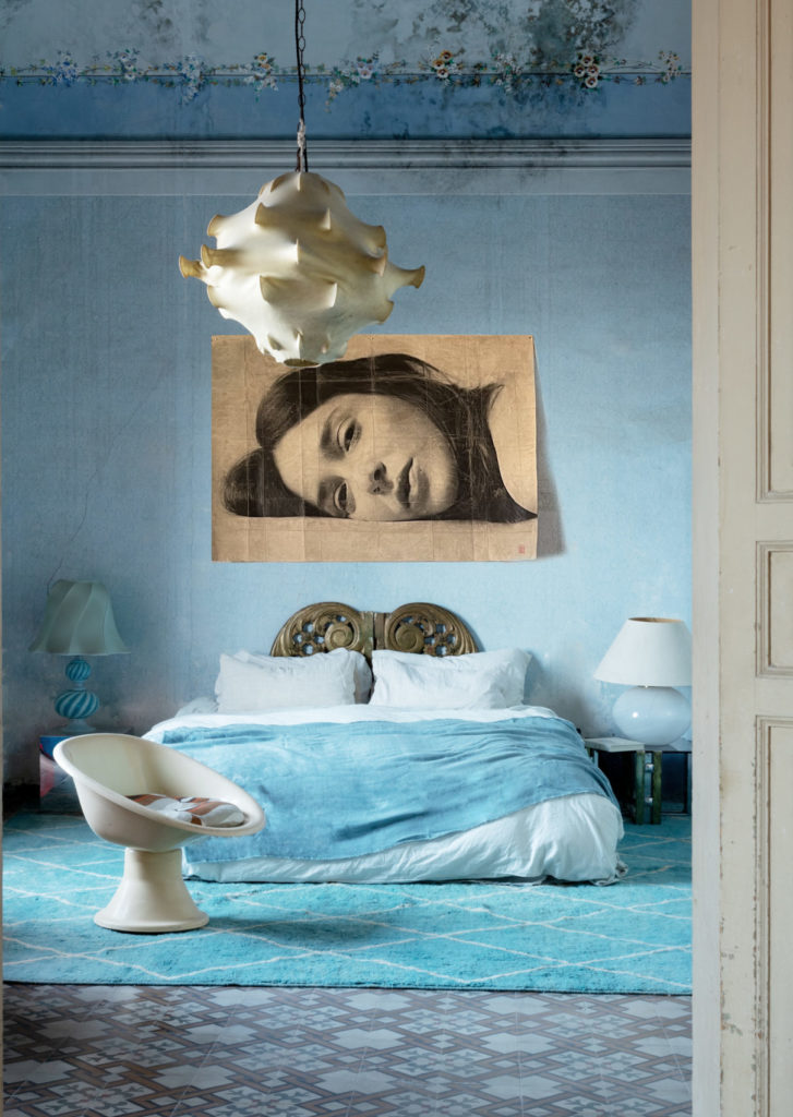 Chambre et lit de luxe, moderne et contemporain