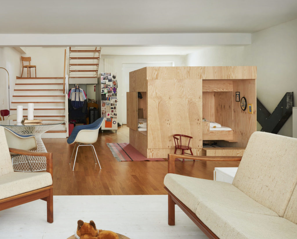 Agencement intérieur. Boîte dans la boîte.