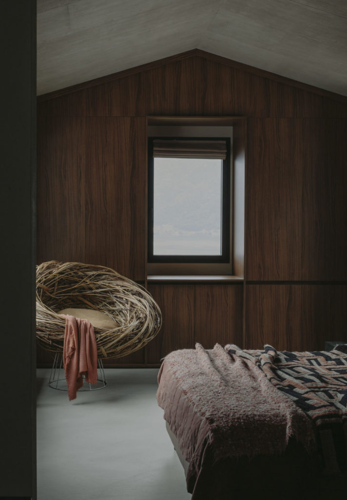 10 idées originales pour créer un joli mur de rangement